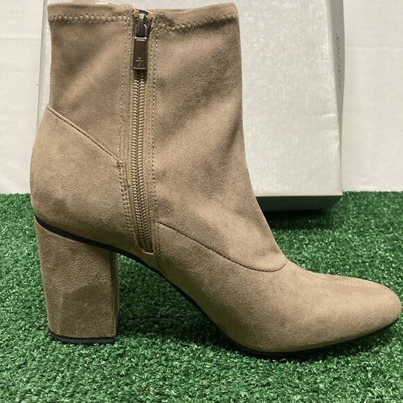 Kenneth Cole Reaction Time For Fun Booties women’s size 8.5 (OKPM-07-043) - Picture 5 of 14